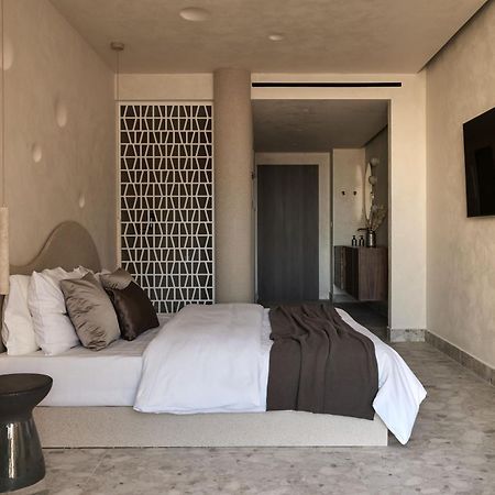 Uzenie All Suites Boutique Resort (Adults Only) Adelianos Kampos Exterior photo
